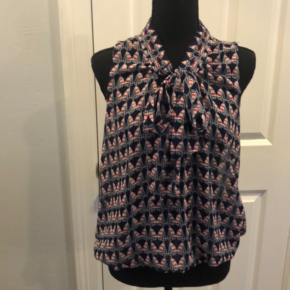 Banana Republic Tops - Banana Republic sleeveless blouson top, sz LG $12